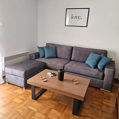 Koukoufli Penthouse 2bds * Salonic