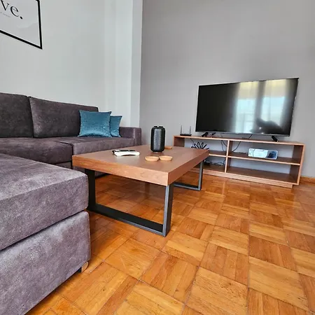 Koukoufli Penthouse 2bds * Salonic