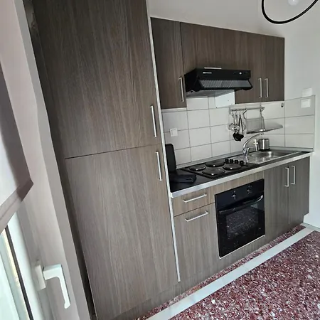 Koukoufli Penthouse 2bds * Salonic